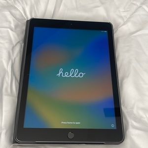 Apple 9.7 inch iPad. Space gray
